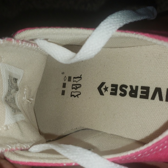 CONVERSE Chuck Taylor All Star, Bight Pink Sneaker. Men's Size 4, Women's Size 6 - Picture 12 of 13